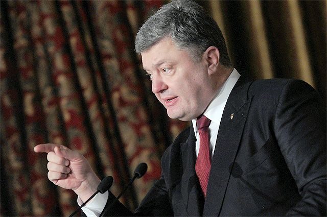 Президент Украины Петр Порошенко попросил главу Сербии Александра Вучича