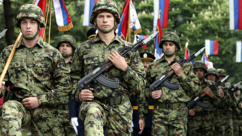 Сербия проведет военный парад в годовщину бомбардировок НАТО