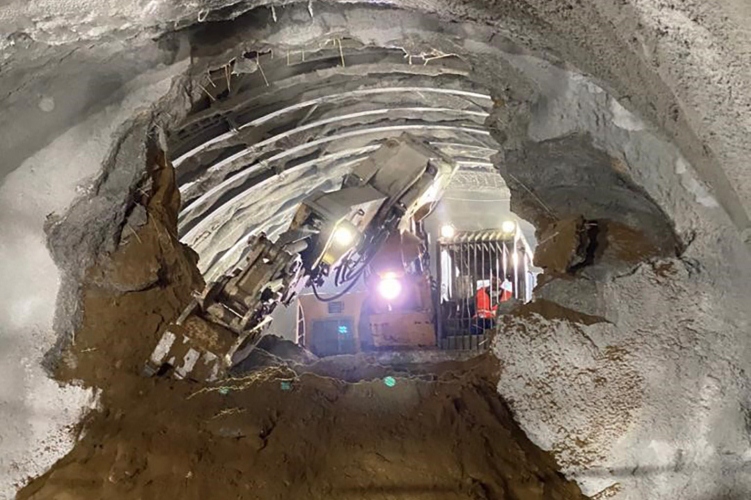 Сбойка части правого тоннеля выполнена в первом тоннеле, который прокладывают в Сербии российские метростроевцы.